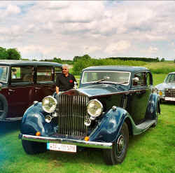 front_300.jpg (284921 Byte)